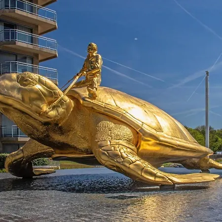 Penthousestudio Gaudi Met Zonneterras En Zicht Op Zee * Nieuwpoort